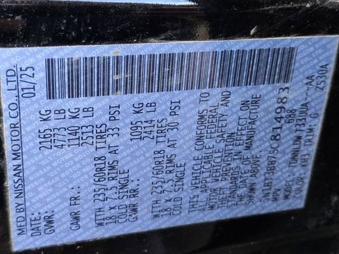 Used 2025 Nissan Rogue SV image 31