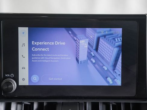 Used 2025 Toyota RAV4 LE image 19