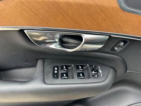 Certified 2021 Volvo XC90 T8 Inscription Expression w/ Protection Package Premier image 10