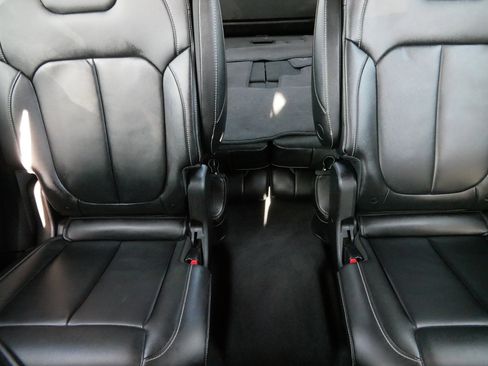 Used 2023 Jeep Grand Cherokee L Limited image 13