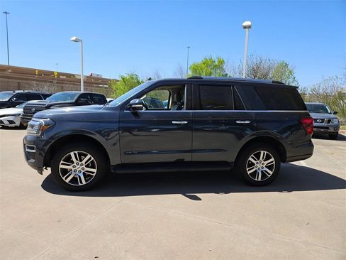 Used 2024 Ford Expedition Limited image 6