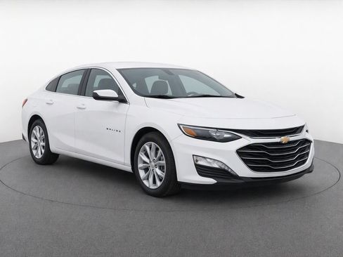 Used 2024 Chevrolet Malibu LT FWD image 2