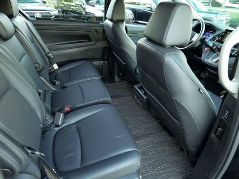 Used 2023 Honda Odyssey EX-L image 31