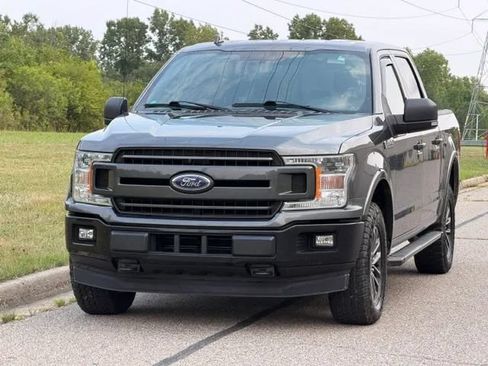 Used 2018 Ford F150 XLT w/ Equipment Group 302A Luxury AWD/4WD image 6