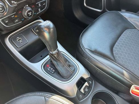 Used 2018 Jeep Compass Latitude w/ Popular Equipment Group image 38