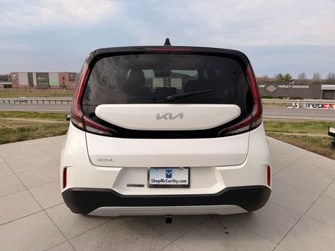 Used 2023 Kia Soul LX image 4