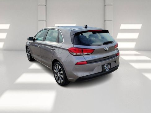 Used 2020 Hyundai Elantra GT w/ Style Package 02 image 5