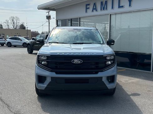 New 2026 Ford Expedition Max Active AWD/4WD image 2