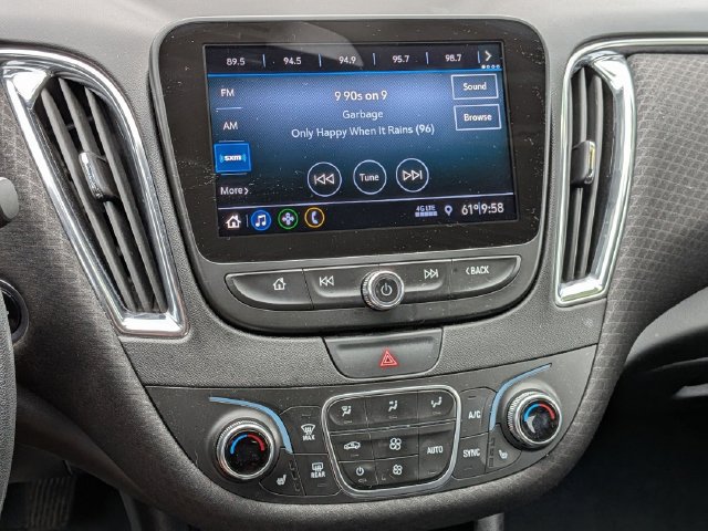 Used 2019 Chevrolet Malibu LT w/ Driver Confidence Package FWD image 11