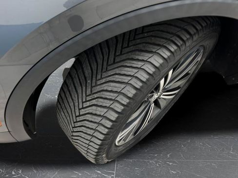 Used 2018 Volkswagen Tiguan SEL image 30