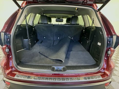 Used 2019 Toyota Highlander XLE image 26