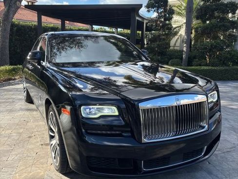 Used 2019 Rolls-Royce Ghost image 5