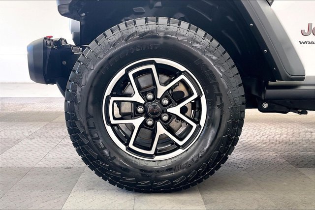 Used 2024 Jeep Wrangler Unlimited Rubicon AWD/4WD image 8