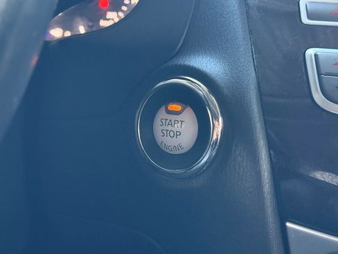 Used 2018 INFINITI QX60 3.5 Sport Utility 4D w/ Deluxe Technology Package image 32