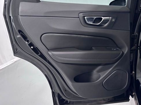 Certified 2025 Volvo XC60 B5 Core AWD/4WD image 23