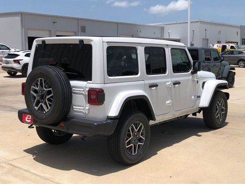 New 2025 Jeep Wrangler Unlimited Sahara w/ Safety Group AWD/4WD image 8