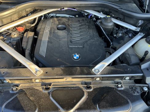 Used 2022 BMW X6 xDrive40i w/ M Sport Package image 34