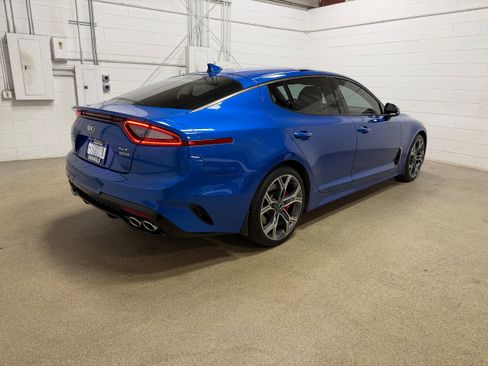 Used 2018 Kia Stinger GT2 AWD/4WD image 8