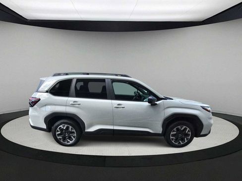 Used 2026 Subaru Forester Premium AWD/4WD image 9
