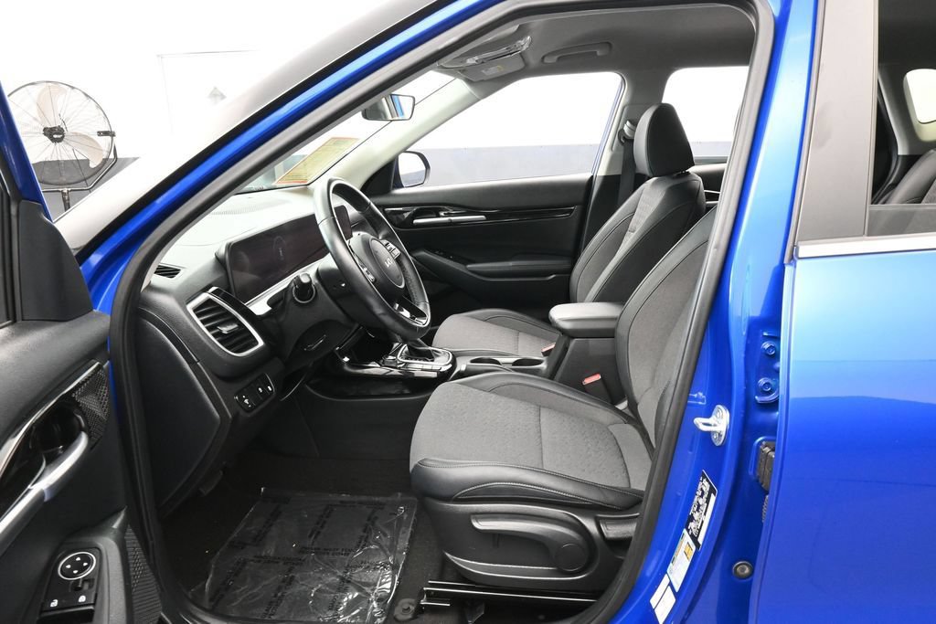 Used 2024 Kia Seltos S FWD image 11