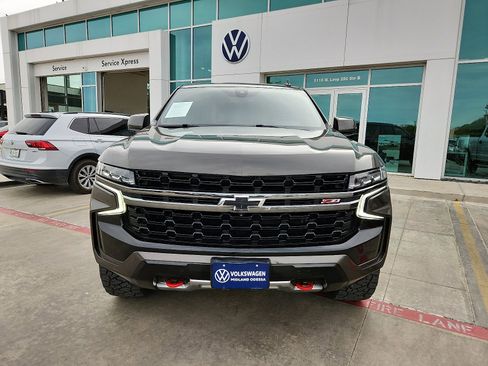 Used 2021 Chevrolet Tahoe Z71 w/ Luxury Package image 2