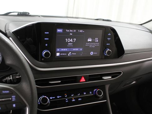 Certified 2022 Hyundai Sonata SE image 9