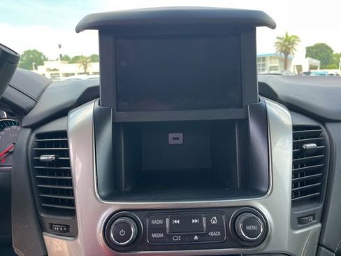 Used 2019 Chevrolet Tahoe LS RWD image 19