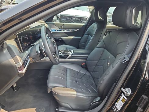 Used 2025 BMW 740i xDrive AWD/4WD image 12