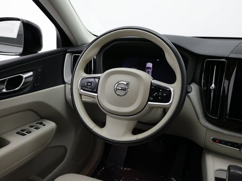 Used 2024 Volvo XC60 B5 Plus AWD/4WD image 26