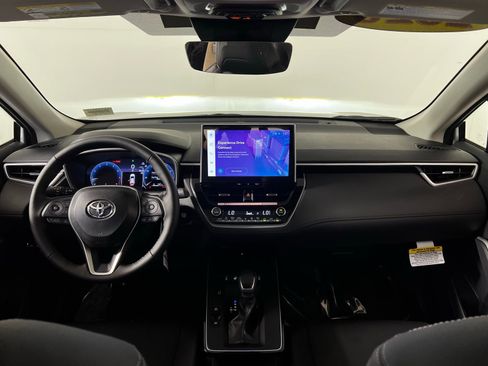 Certified 2026 Toyota Corolla Cross XLE w/ Convenience Package image 25