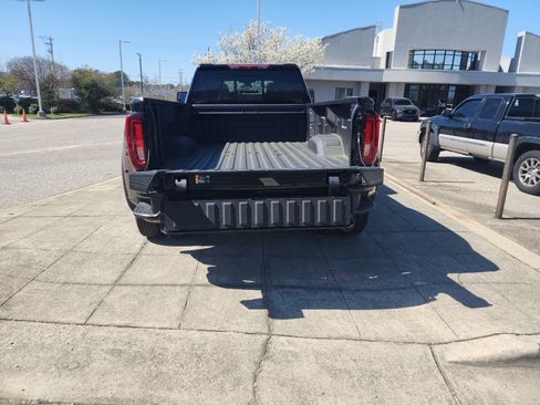 Used 2023 GMC Sierra 3500 Denali w/ Denali Ultimate Package AWD/4WD image 14