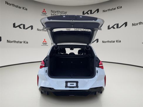 Used 2025 BMW X3 xDrive30i w/ Premium Package image 13