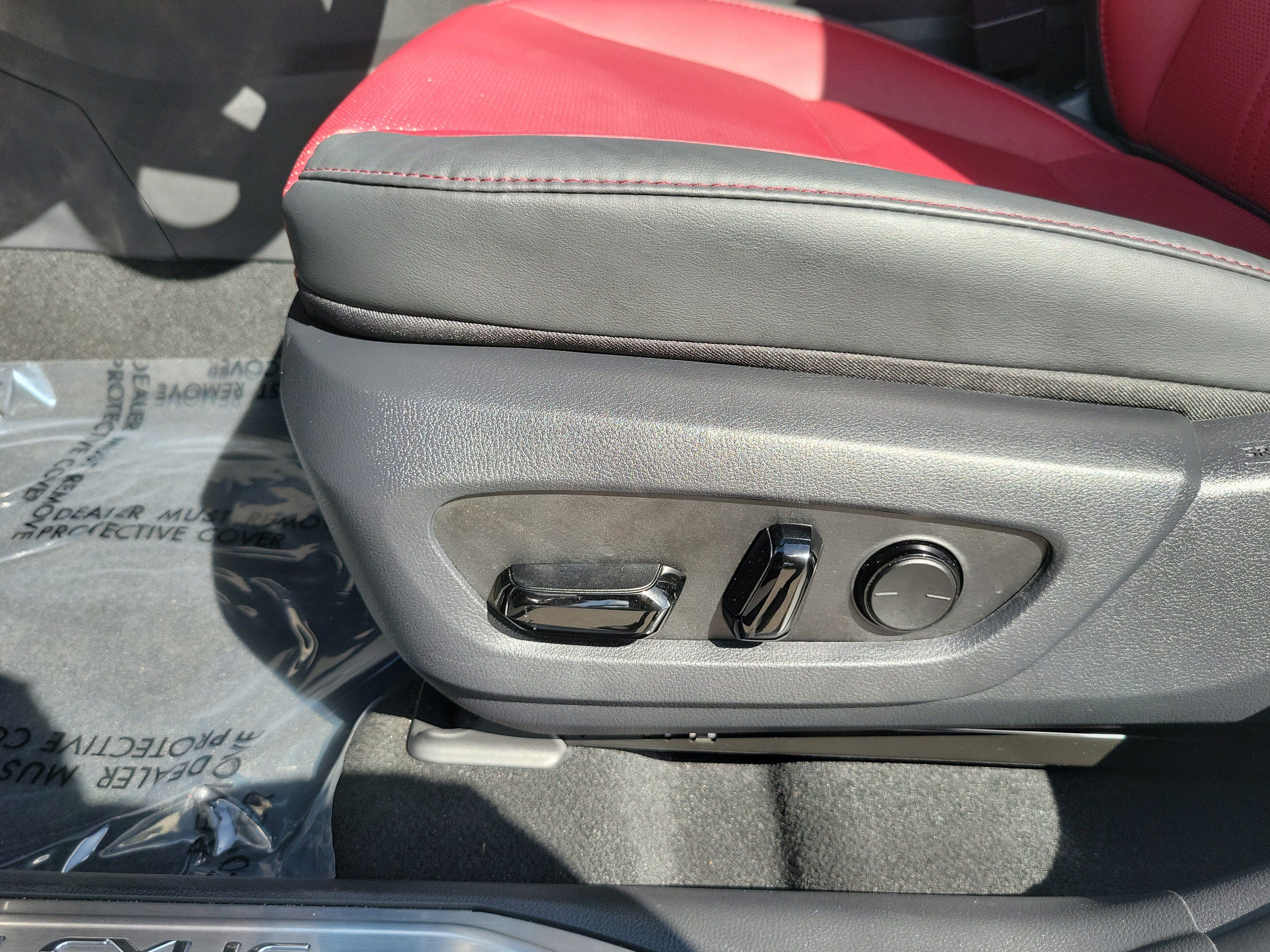 Used 2025 Lexus NX 250 FWD w/ Accessory Package (K3) image 12
