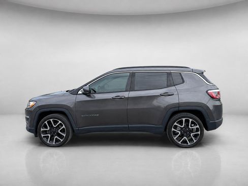 Used 2018 Jeep Compass Limited w/ Navigation Group FWD image 2