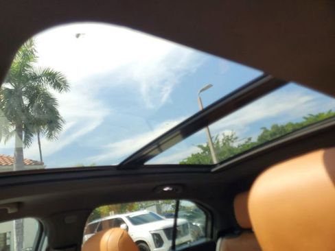 Certified 2023 Cadillac XT4 Premium Luxury image 19