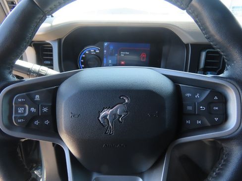 Certified 2022 Ford Bronco Wildtrak AWD/4WD image 25
