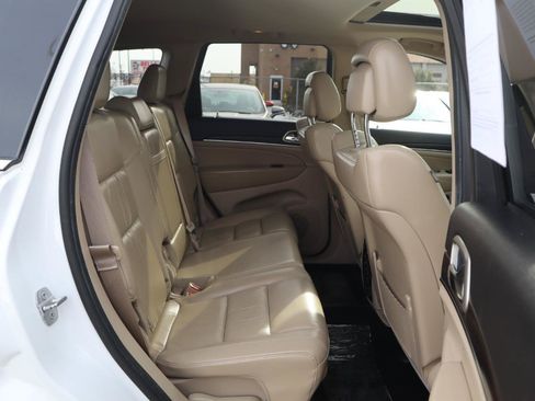 Used 2014 Jeep Grand Cherokee Limited AWD/4WD image 12