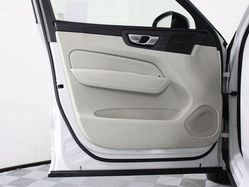 Used 2026 Volvo XC60 B5 Ultra w/ Protection Package Premier image 17