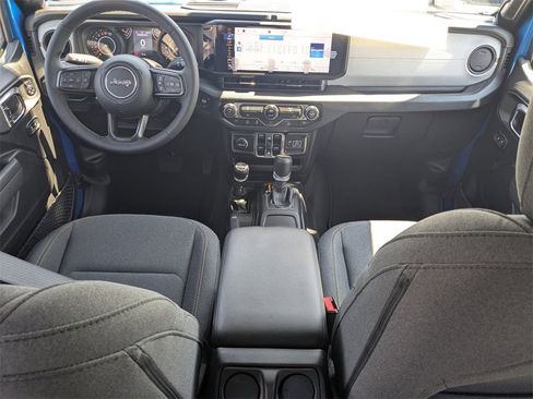 New 2025 Jeep Gladiator Sport image 16