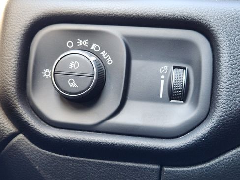 Used 2024 RAM 2500 Big Horn image 23