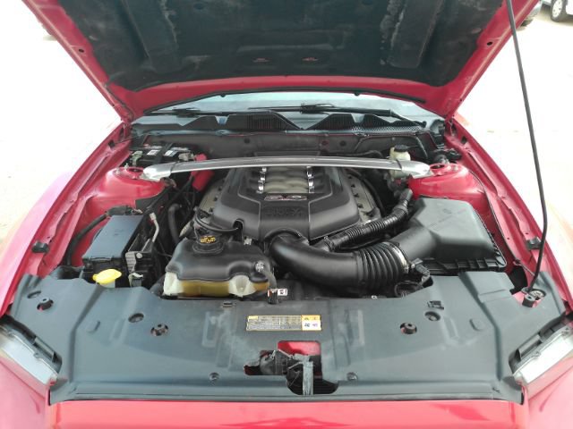 Used 2013 Ford Mustang GT Premium RWD image 37
