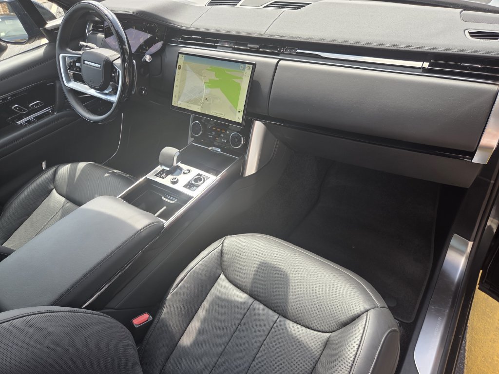 Used 2023 Land Rover Range Rover SE AWD/4WD image 32