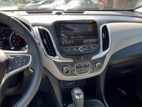 Used 2020 Chevrolet Equinox LT image 11
