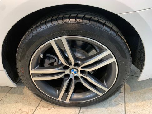 Used 2022 BMW 530i xDrive w/ Premium Package image 11