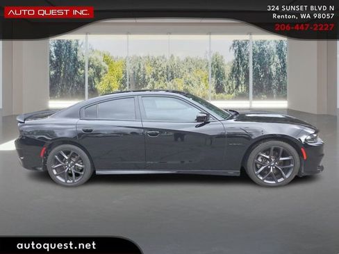 Used 2022 Dodge Charger R/T w/ Blacktop Package image 4