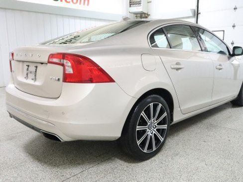 Used 2017 Volvo S60 T5 Inscription AWD/4WD image 6