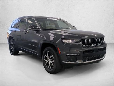 Certified 2024 Jeep Grand Cherokee L Limited w/ Luxury Tech Group II AWD/4WD image 3