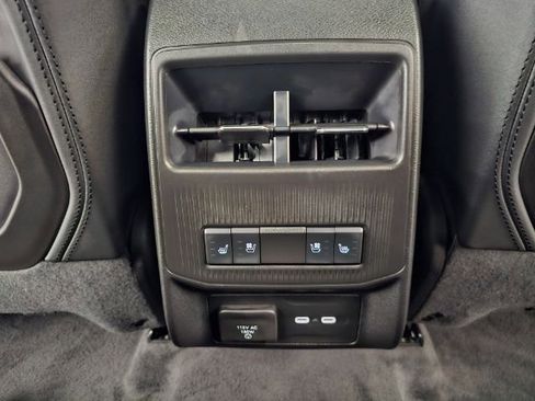 Used 2024 Jeep Wagoneer Launch Edition image 35