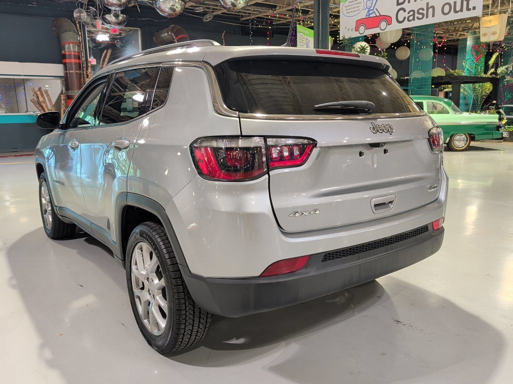 Used 2022 Jeep Compass Latitude AWD/4WD image 9