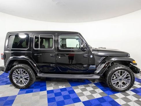 Used 2024 Jeep Wrangler High Altitude AWD/4WD image 5